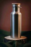 Edelstahl Trinkflasche mit Bambusdeckel